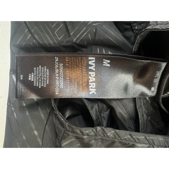 Ivy Park Black Reflective Athletic Hooded Running Vest  Size Medium Sporty - Picture 13 of 16